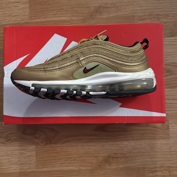 NIKE WOMEN’S AIR MAX 97 OG GOLD BULLETS - Picture 2 of 5